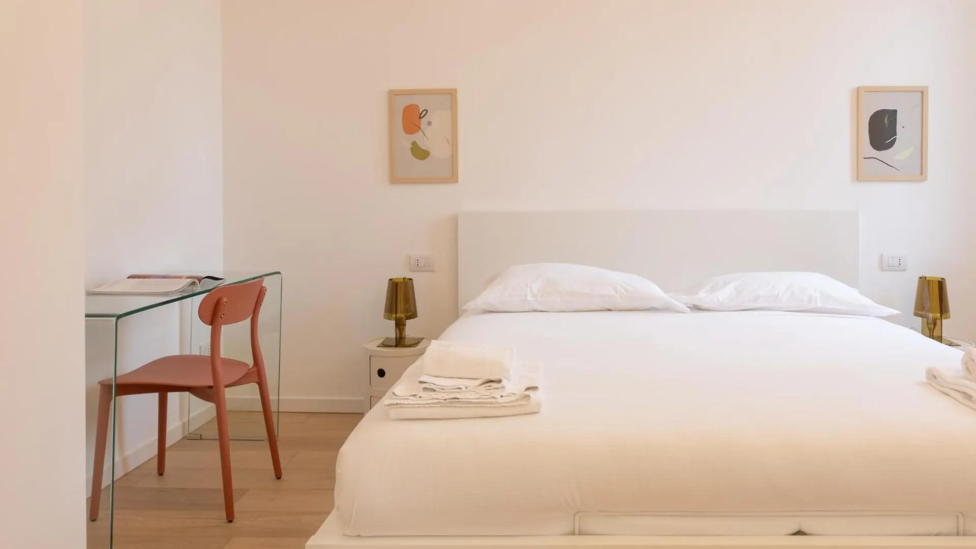 Splendido Quadrilocale Darsena - Mirable Pm Apartment Milan Italy