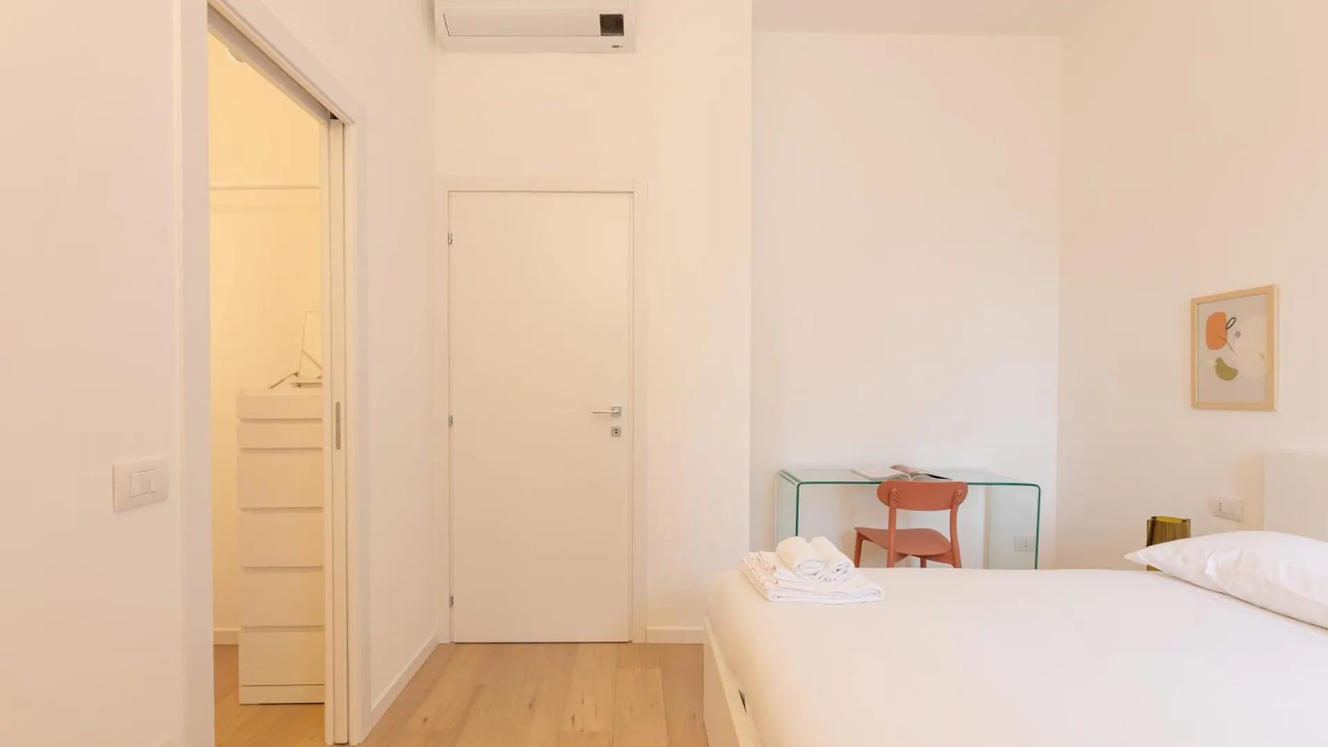Splendido Quadrilocale Darsena - Mirable Pm Apartment Milan