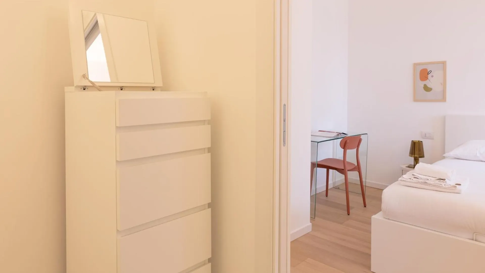 Splendido Quadrilocale Darsena - Mirable Pm Apartment Milan
