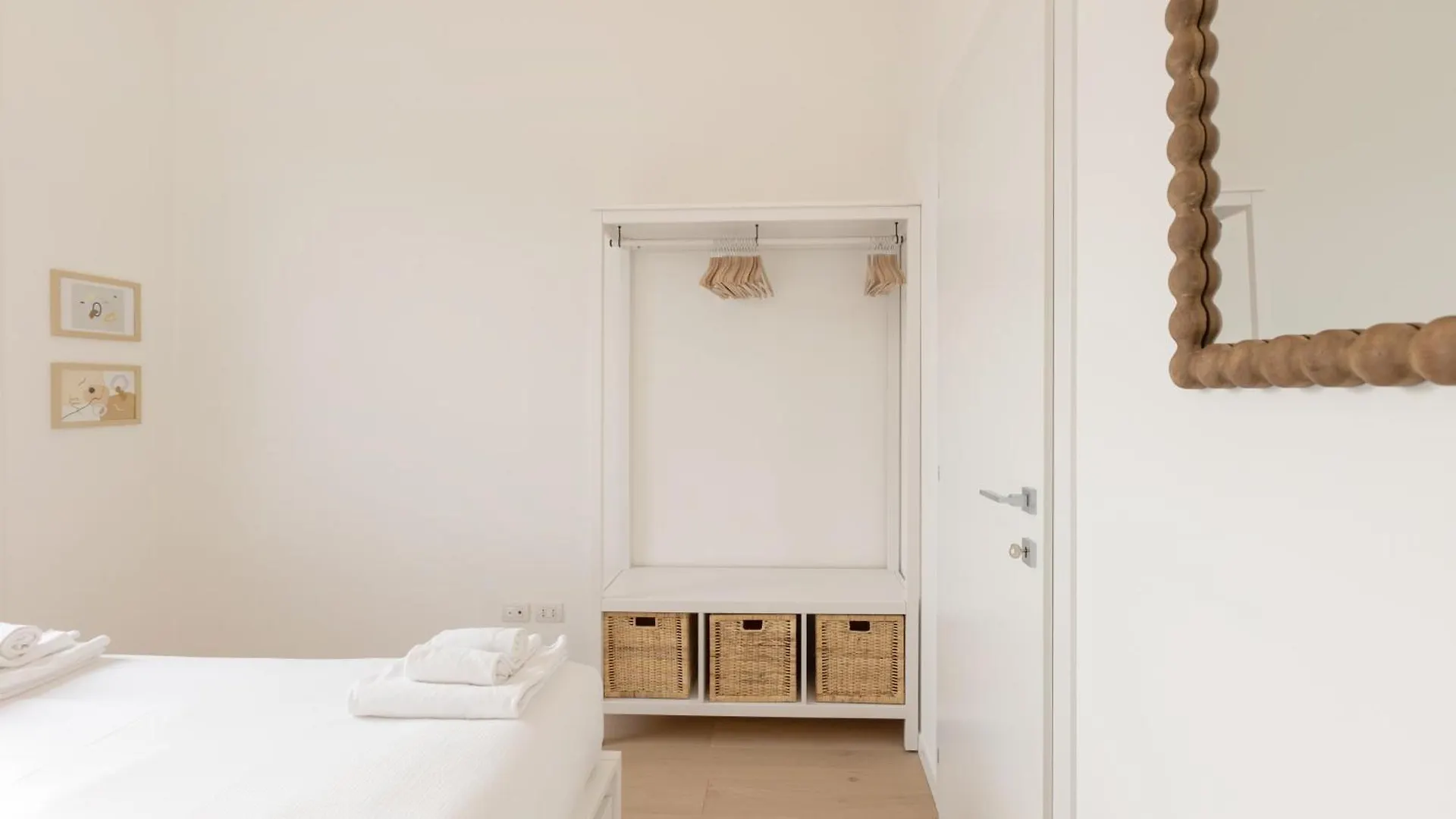 Splendido Quadrilocale Darsena - Mirable Pm Apartment Milan